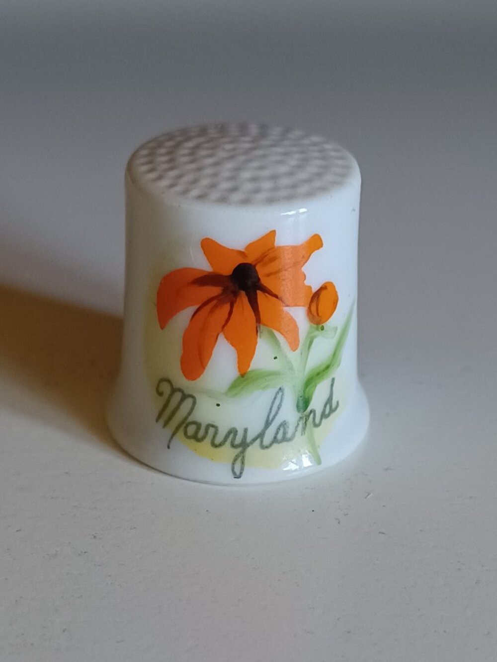 Vintage Souvenir Thimble Maryland State Flower Black Eyed Susan Signed Unique
